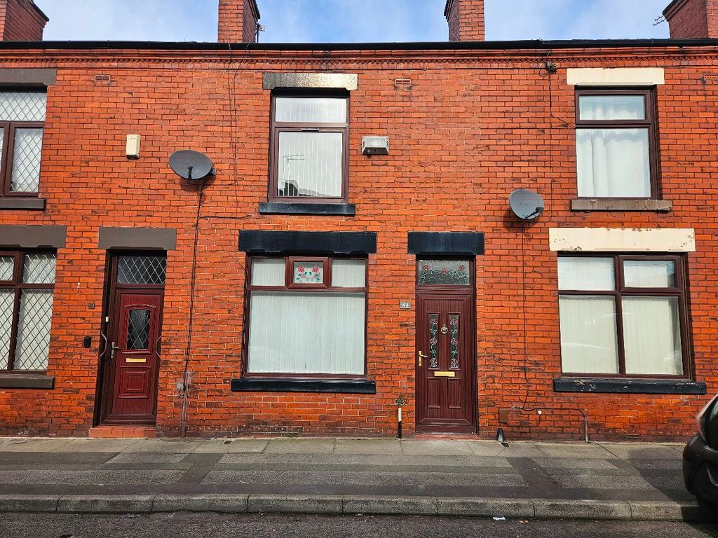 Property photo 1 of 8