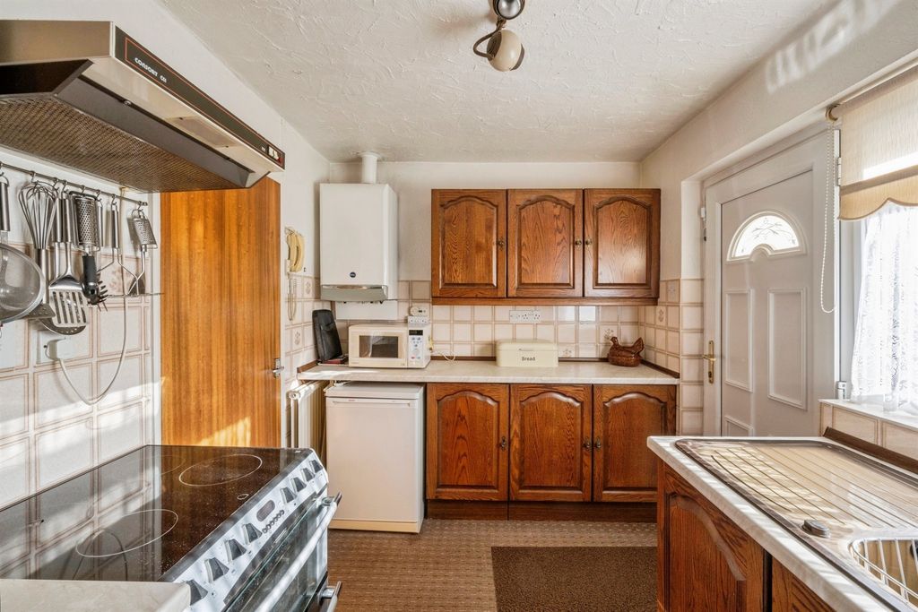 Property photo 3 of 20