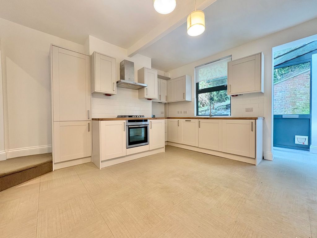 Property photo 3 of 16 Picture No. 23
