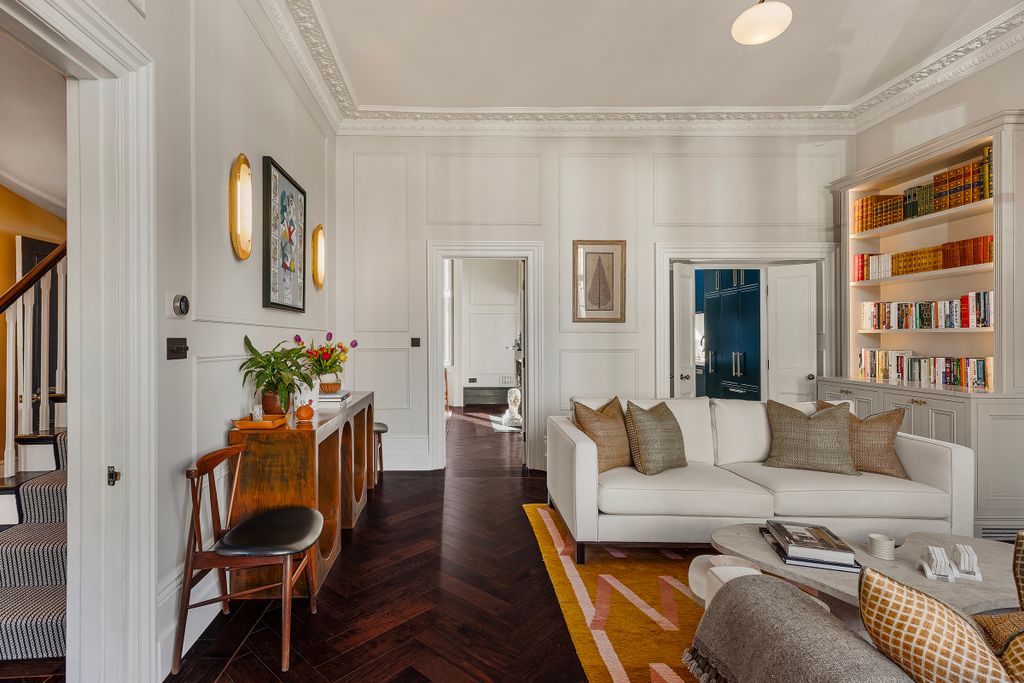 Property photo 1 of 28