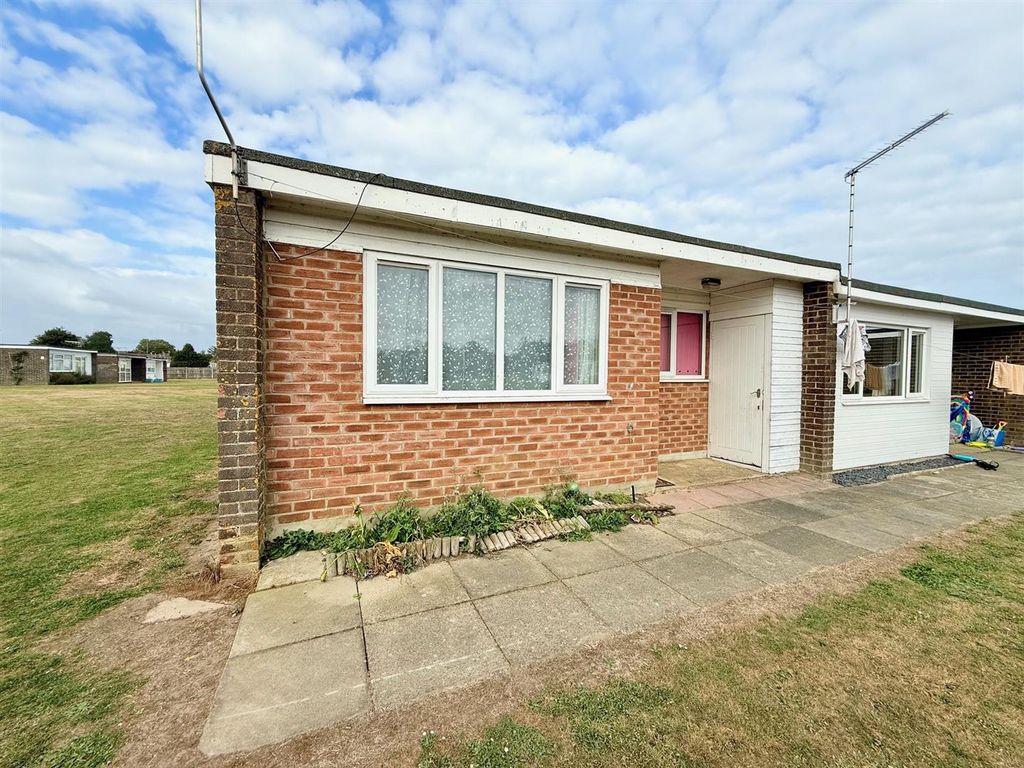 Property photo 1 of 8 Outside