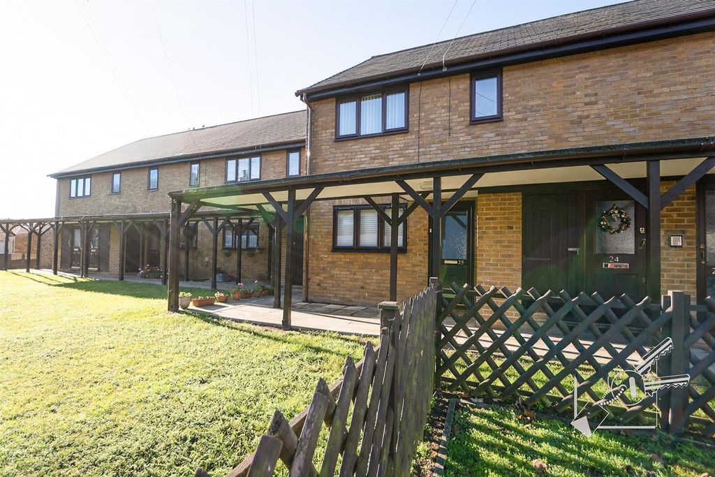 Property photo 1 of 18 Front