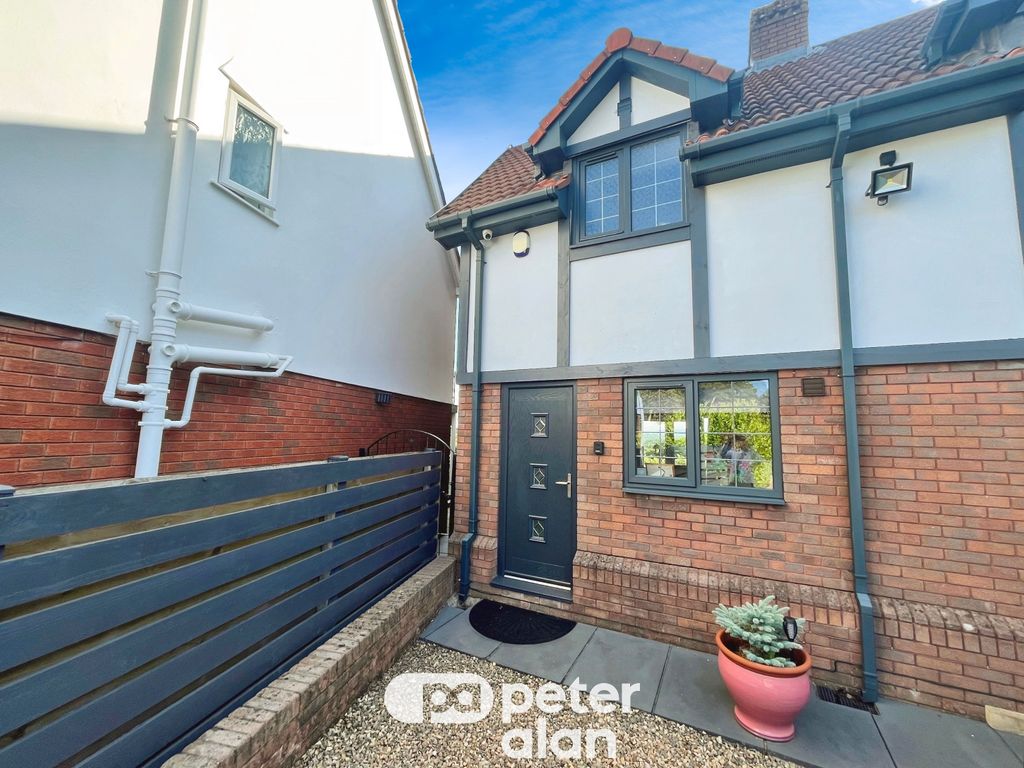 Property photo 1 of 12 Image