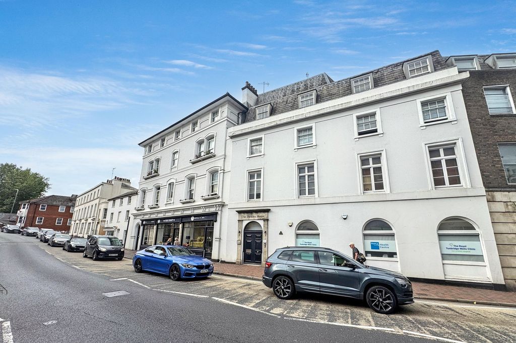 Property photo 3 of 5 Unit 3, Pantiles House, 2 Nevill Street, Tunbridge Wells, Kent Tn2 5Tt