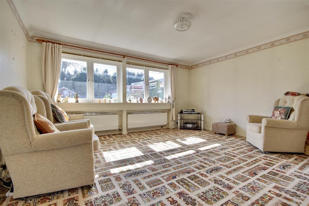 Property photo 2 of 12 Sitting Room