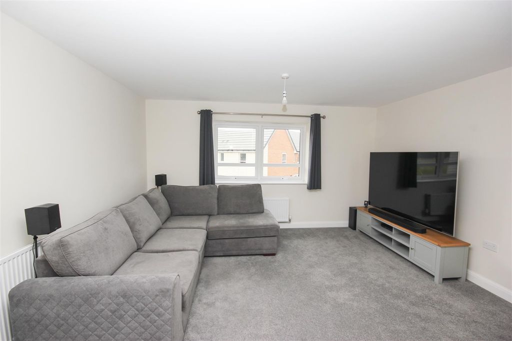 Property photo 2 of 13 Lounge 1.Jpg