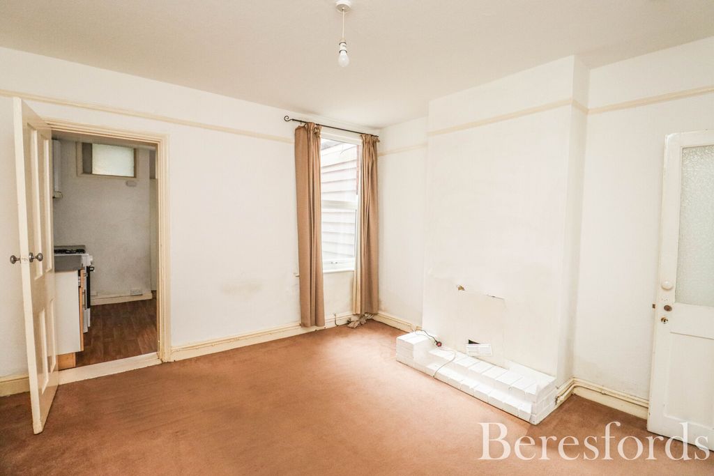 Property photo 3 of 12 Ground Floor Lounge