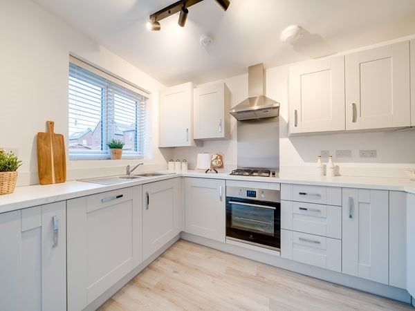 Property photo 2 of 6 Kitchen