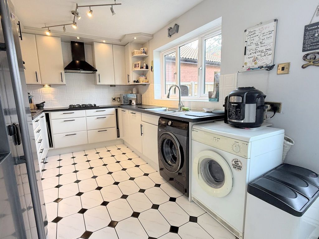 Property photo 3 of 14 Photo 5