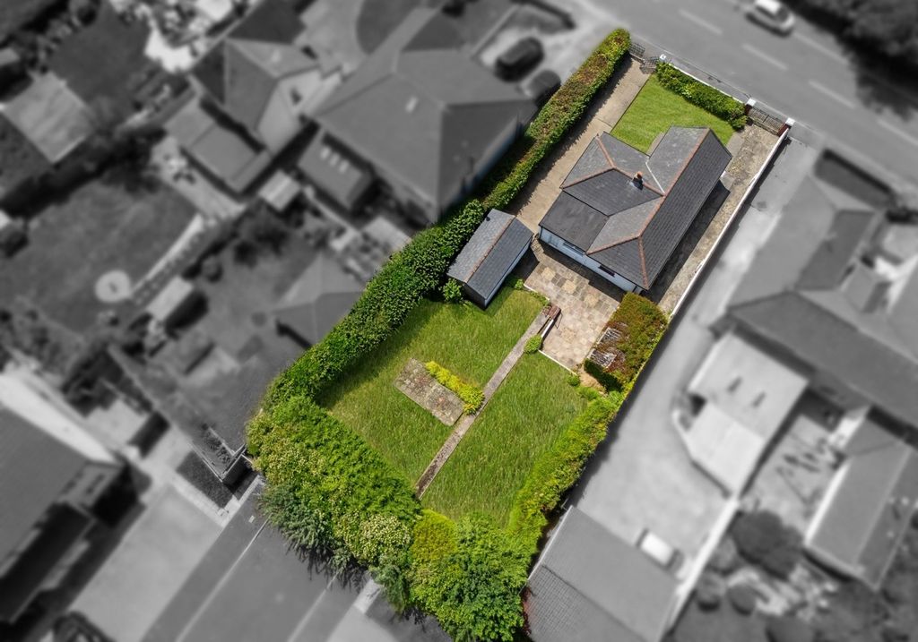 Property photo 2 of 28