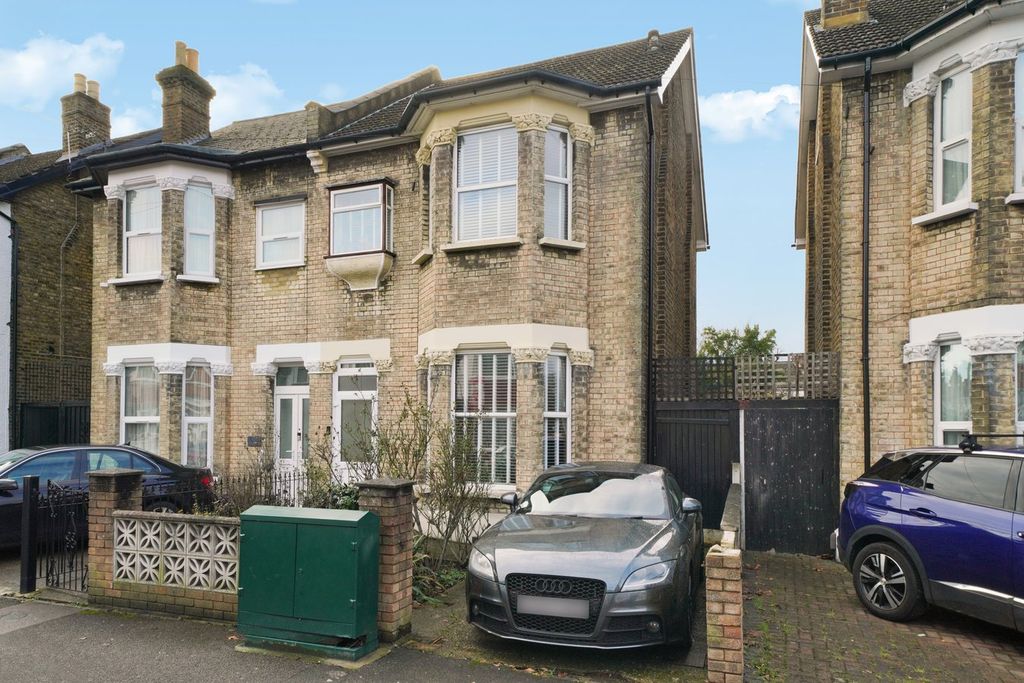 Property photo 1 of 14