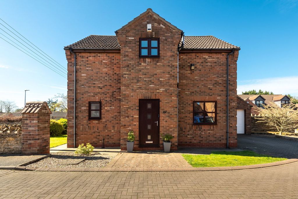 Property photo 1 of 25