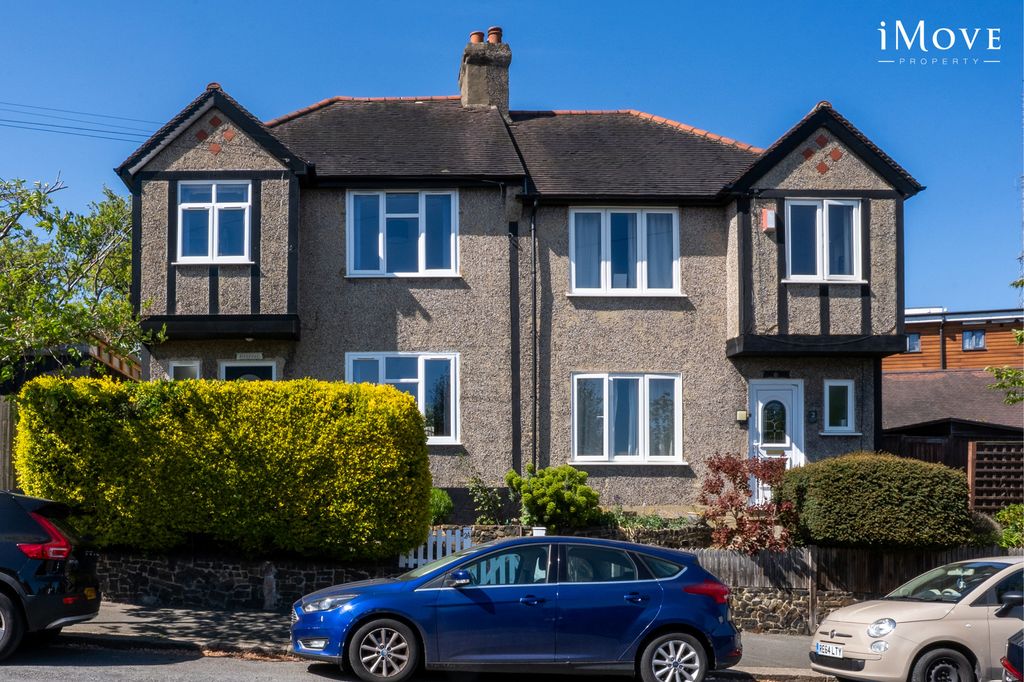 Property photo 1 of 27