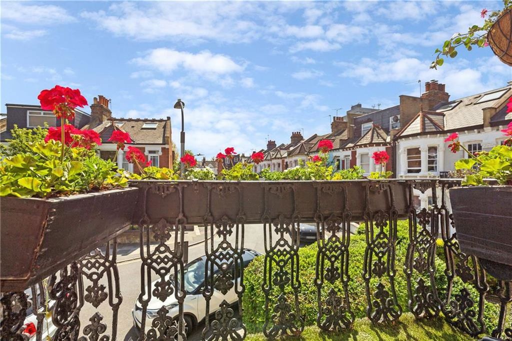 Property photo 3 of 9