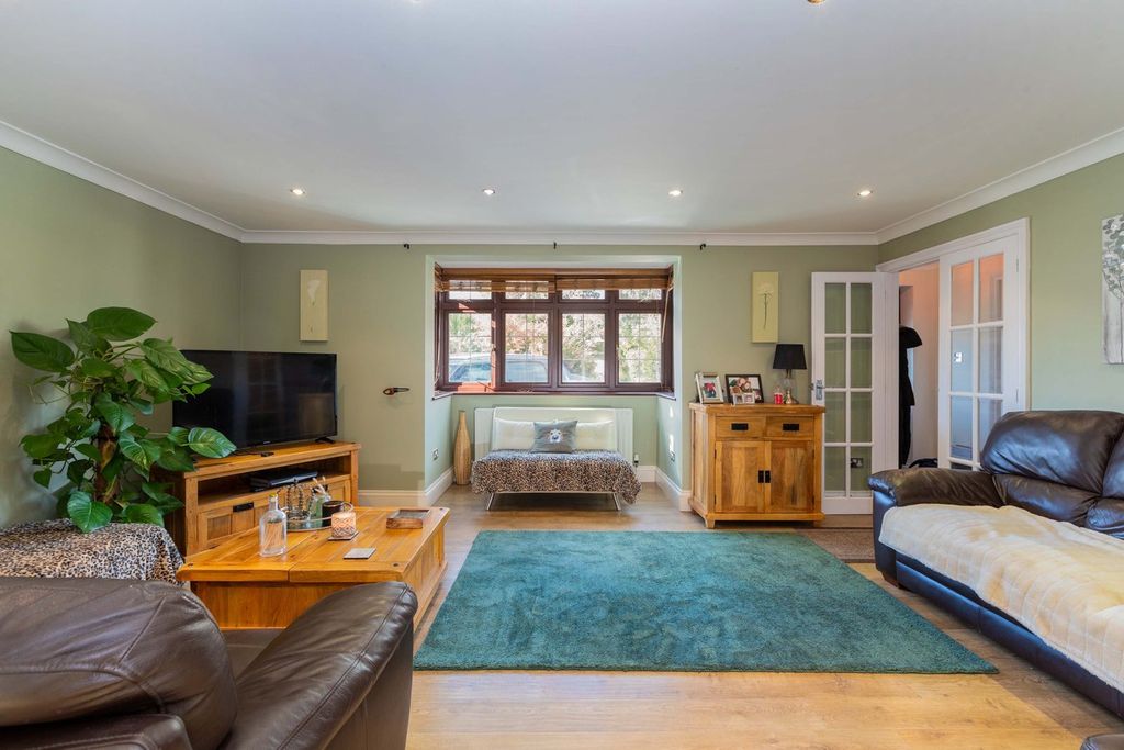 Property photo 3 of 15