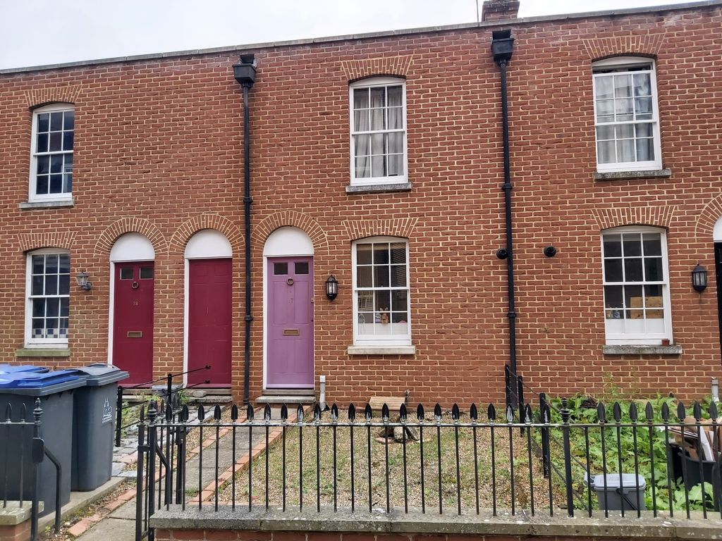 Property photo 1 of 7
