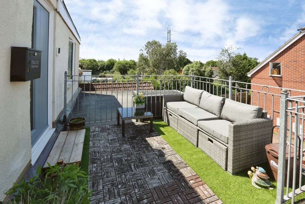 Property photo 3 of 18 Pbox-Img.Jpg