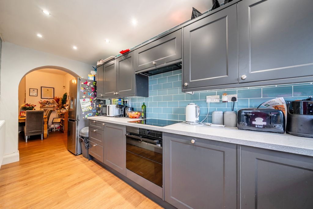 Property photo 2 of 18 1477243-19-6A2Bdd...