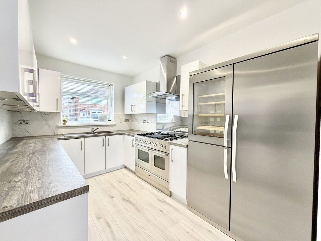 Property photo 2 of 38