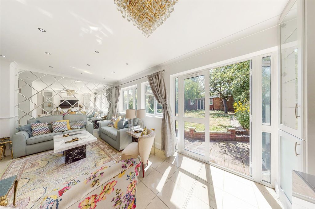 Property photo 2 of 21 63 Amery Road - P4Bn7Bna4Cv1Fildtuhp.Jpg