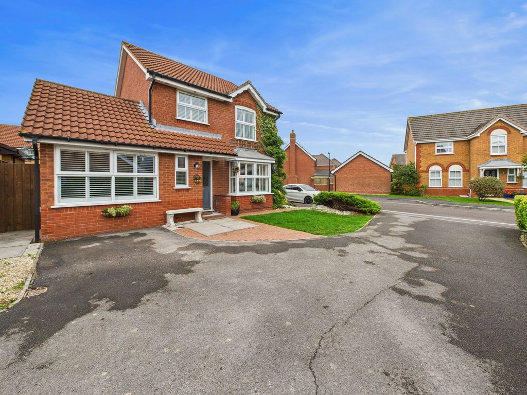 Property photo 1 of 32