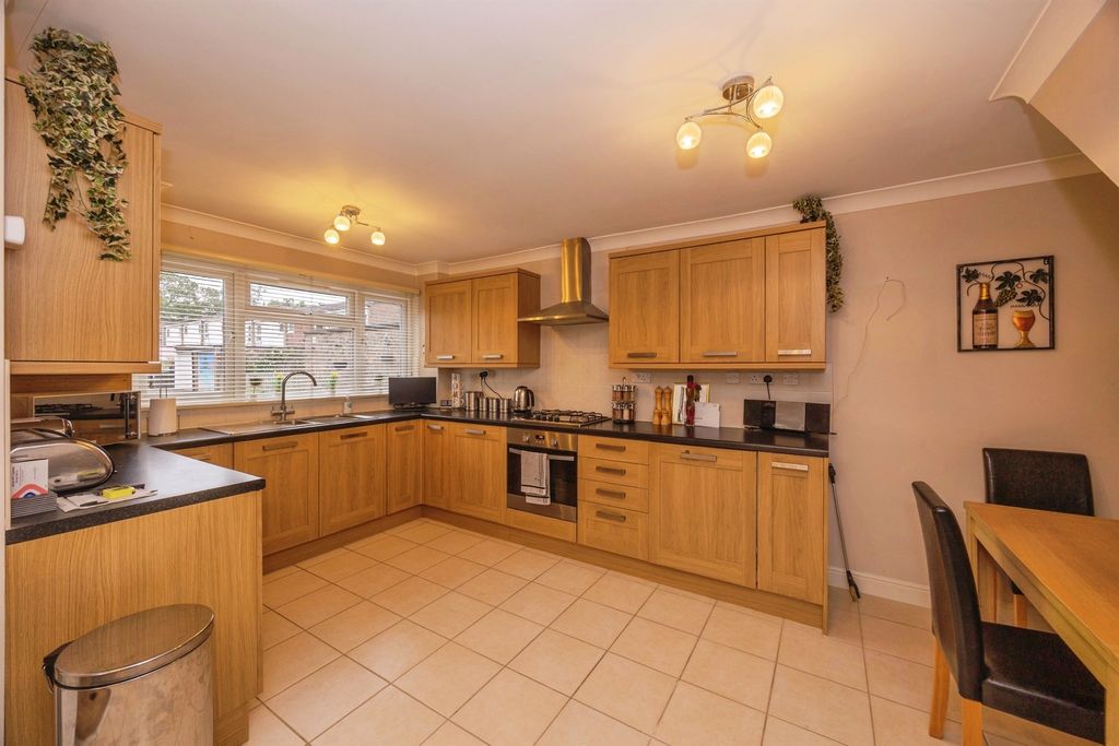 Property photo 3 of 22