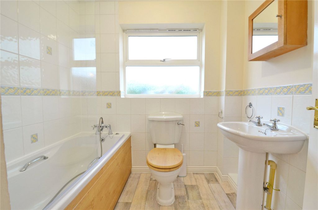 Property photo 2 of 7 Picture No. 01