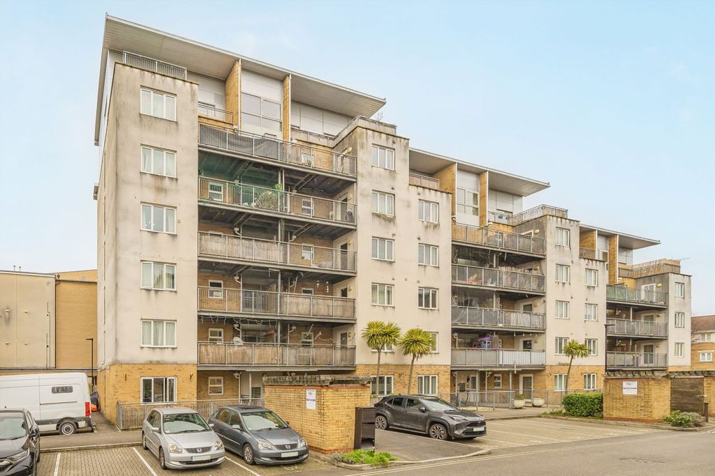 Property photo 1 of 6