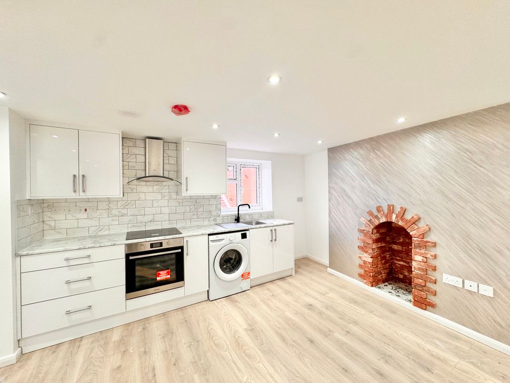 Property photo 3 of 5 Kitchen