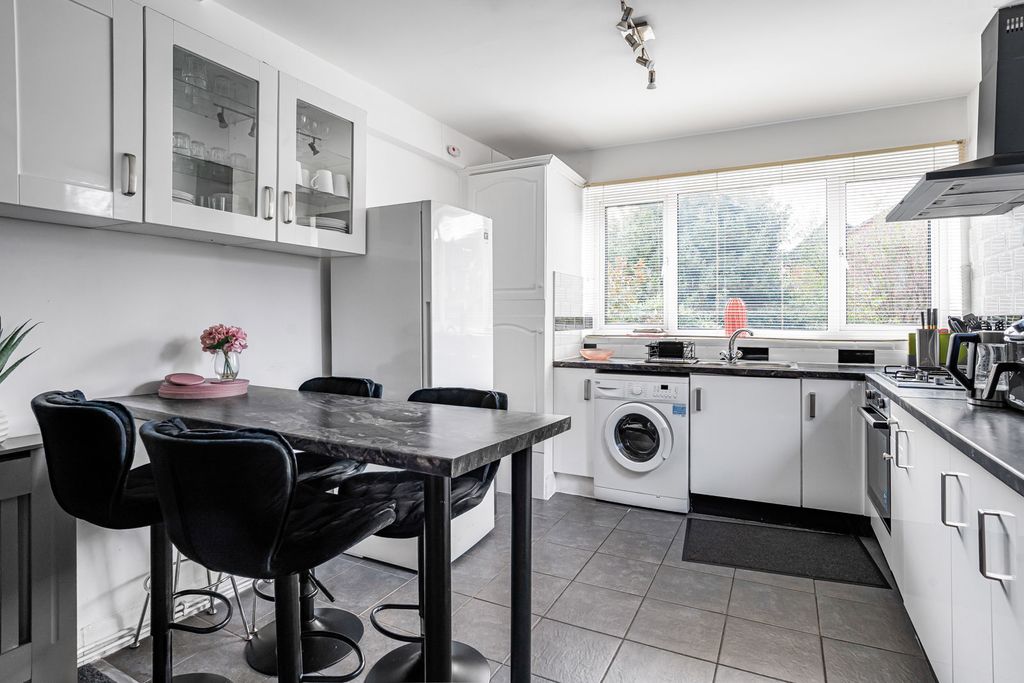 Property photo 2 of 22 Kitchen