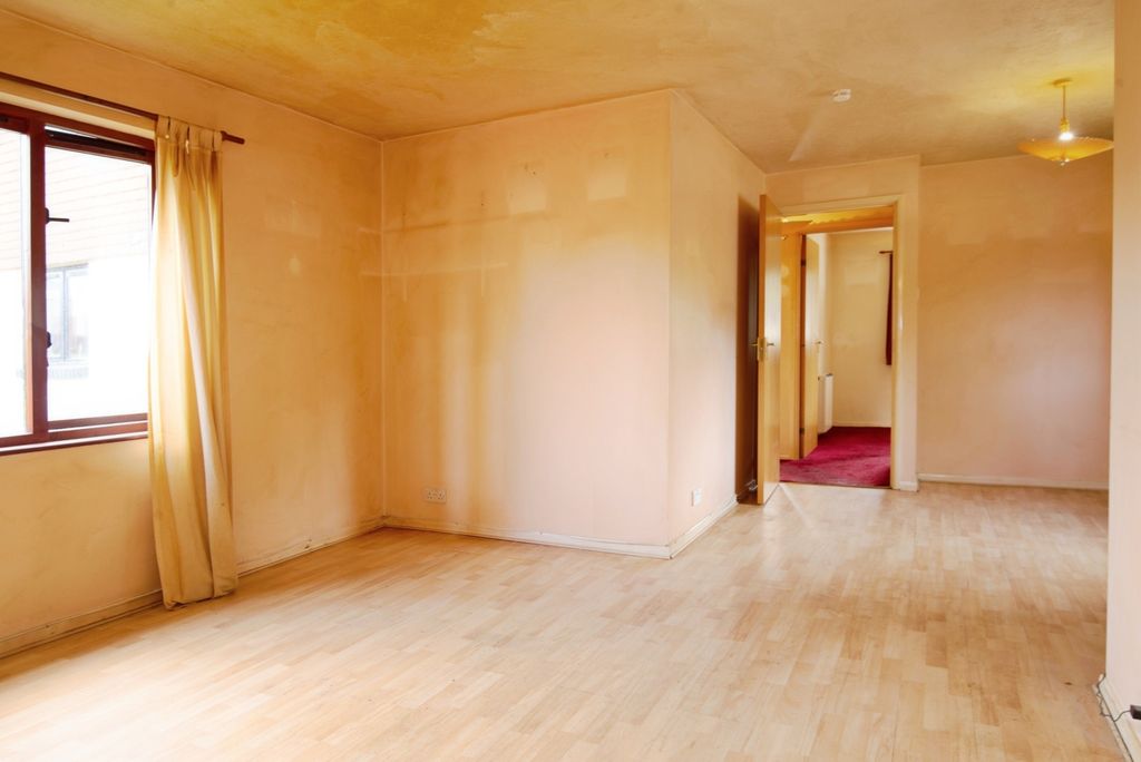 Property photo 3 of 11 Image 3