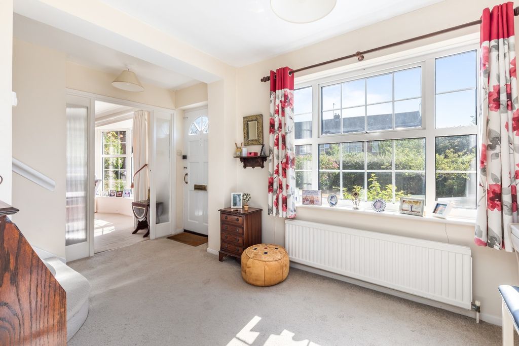 Property photo 2 of 18 5310562