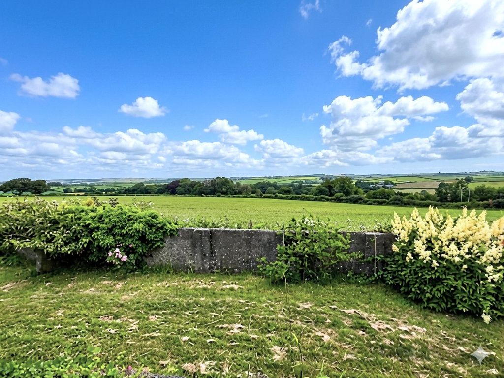 Property photo 2 of 16 2 - Picture No. 49