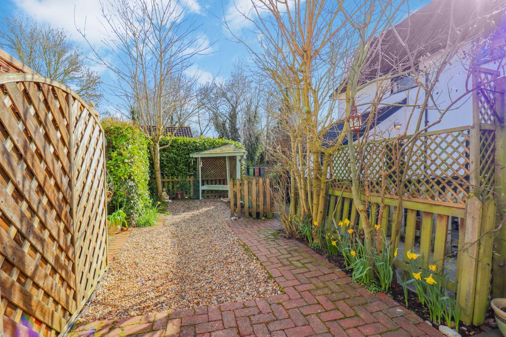 Property photo 3 of 18 Img_5738