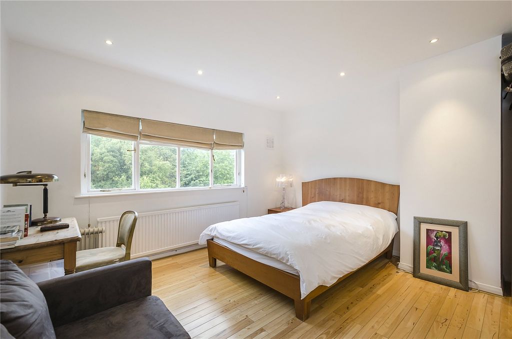 Property photo 3 of 11 Picture No. 09