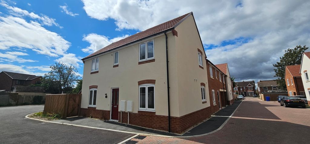 Property photo 1 of 14 8 Winget Close, Podsmead Road, Gloucester, Gloucestershire, Gl1 5Ds (17).Jpg