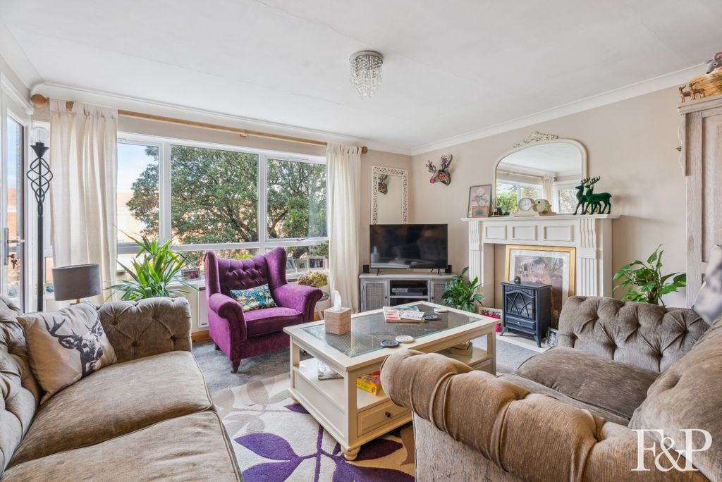 Property photo 2 of 12 4839222