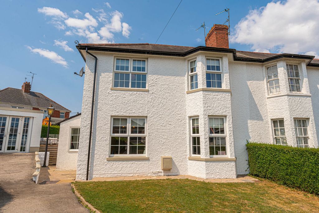 Property photo 1 of 25 1