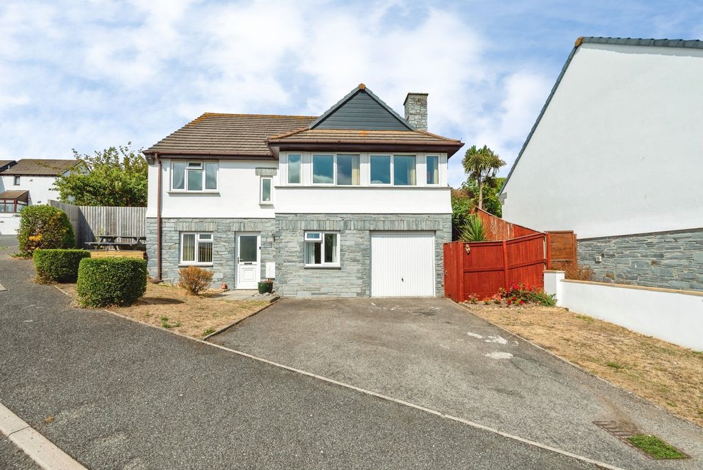 Property photo 1 of 20 Pbox-Img.Jpg
