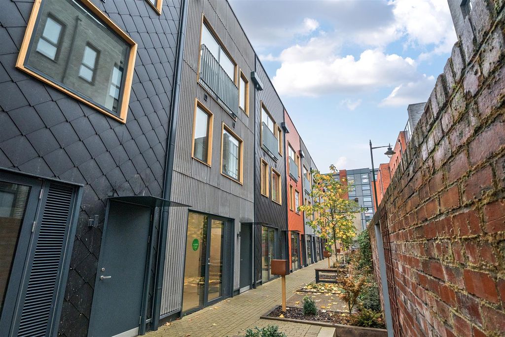 Property photo 2 of 20 1376605-17-69131Cffd6239.Jpg