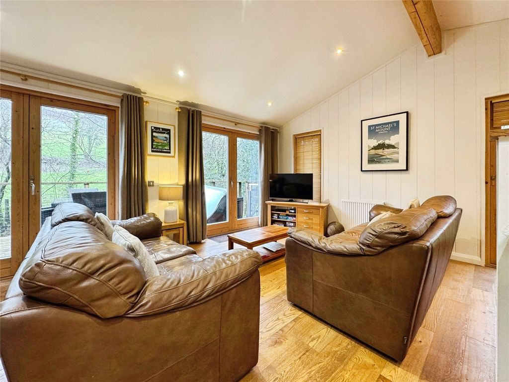 Property photo 2 of 23 Open Plan