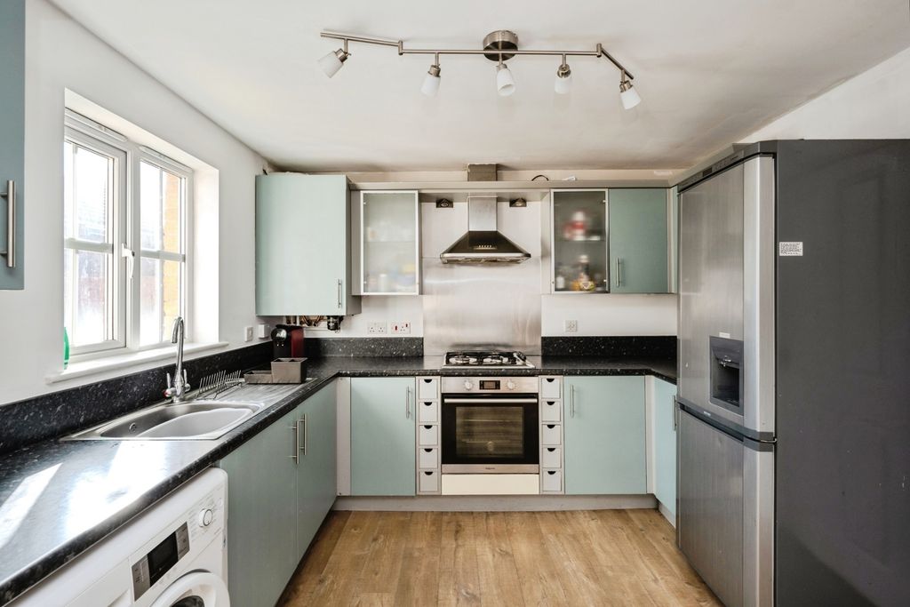 Property photo 2 of 21 Pbox-Img.Jpg