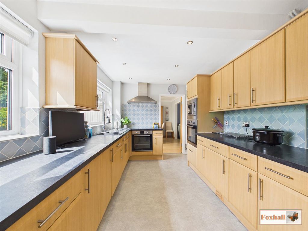 Property photo 2 of 23 Kitchen