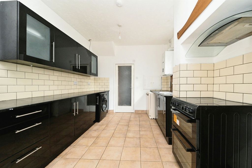 Property photo 2 of 16