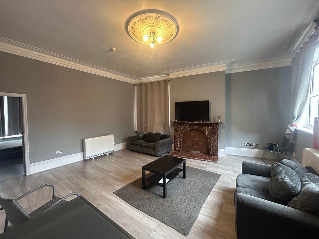 Property photo 3 of 10 Image