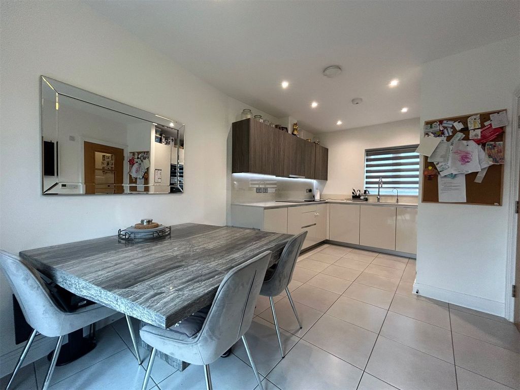 Property photo 3 of 10 Picture No. 06