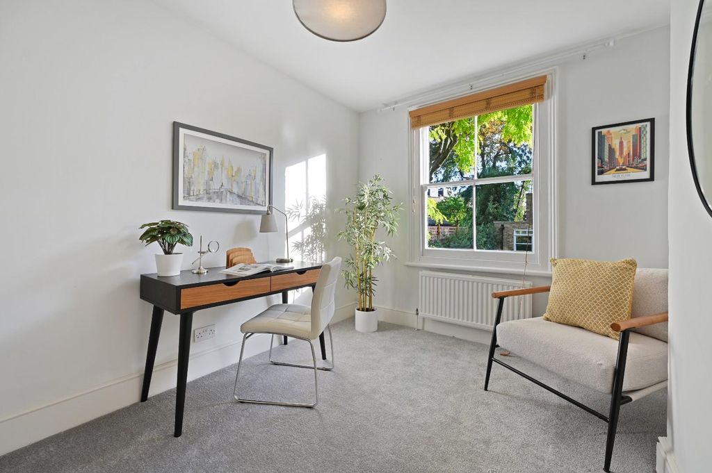 Property photo 3 of 16 Sterndale Road - Study