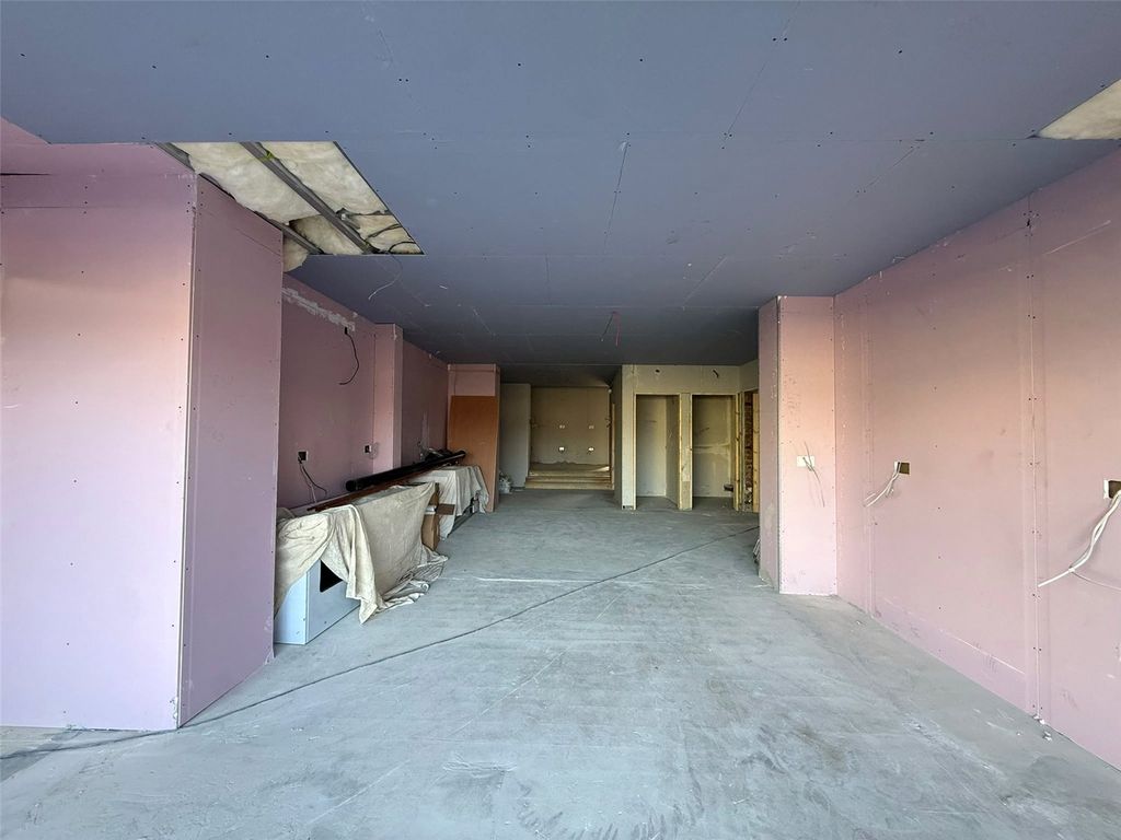 Property photo 2 of 16 Picture No. 02