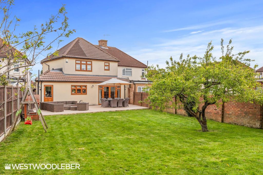 Property photo 1 of 30 Cranbourneroad_27.Jpg