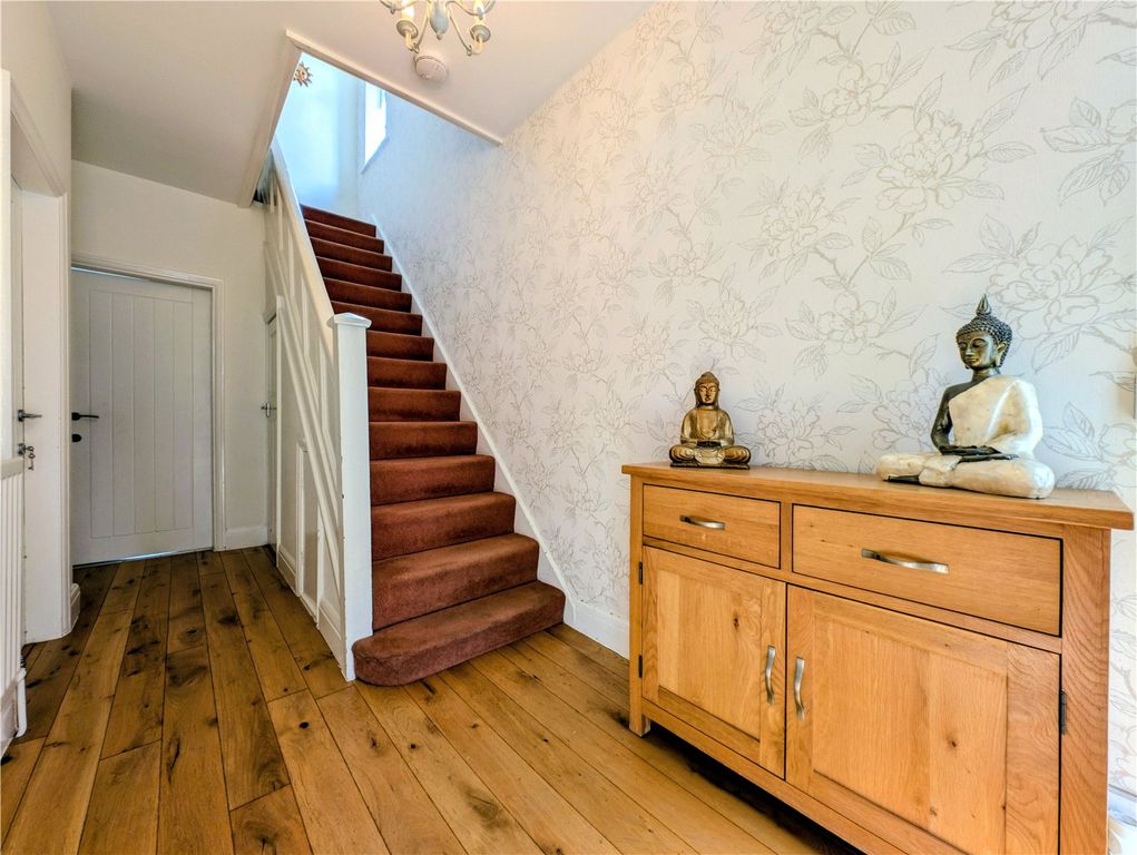 Property photo 2 of 20 Picture No. 12